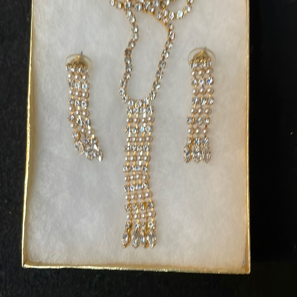 Rhinestone necklace and earring set